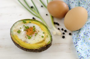 avocado baked eggs