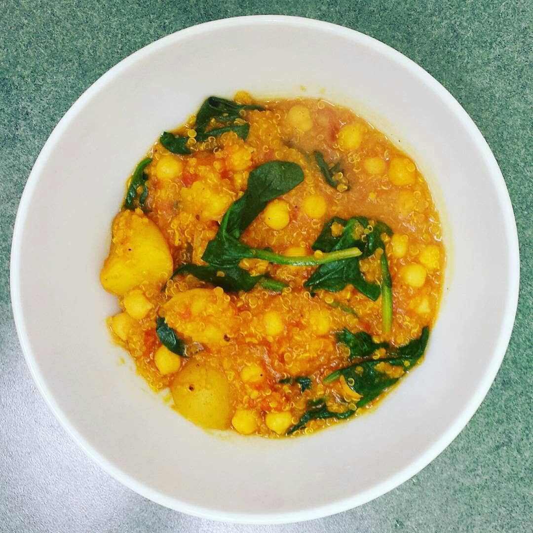 #foodiefriday #turmeric #quinoa #chickpeas #potato #spinach #plantbased #vegan #vegetarian #nutrition #nutritionist #eatwell #healthyeating #health #curry #personaltrainer #personaltraining #diet