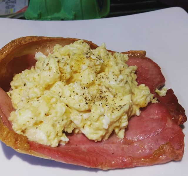 My husband’s gammon and eggs for breakfast! #breakfast #breakfastclub #protein #startoftheday #breakfastlikeaking #birthdayboy #gammon #eggs #alltheprotein