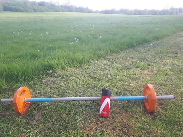 Sometimes simplicity is key….this morning’s workout simply needed a barbell and the great outdoors! After stripping things back in my final weeks of pregnancy and not training since giving birth the next couple of months are all about building up my strength, fitness and movement patterns and simply enjoying training. #happyfriday #fuelledbyaspire #activeambition #fridayworkout #outdoorworkout #outdoorfitness #workout #fitness #preandpostnatalfitness