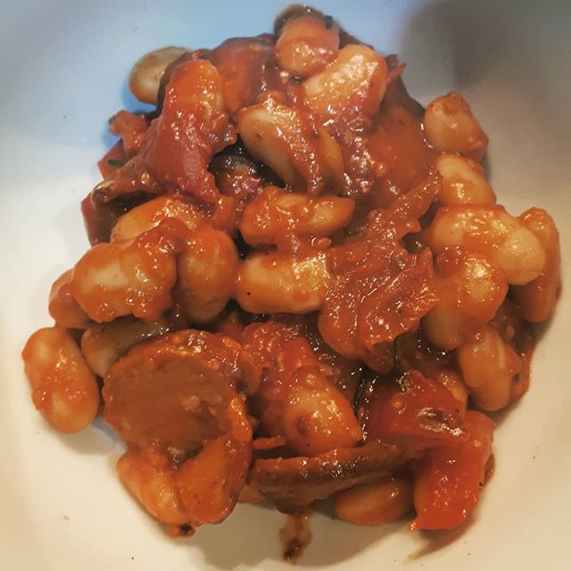 Chorizo-style beans #tastytuesday #tuesdaytreat #beans #veganfood #veggie #veganpersonaltrainer #macros #motive8north