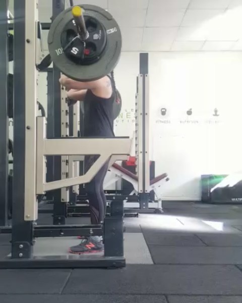 Building my strength back up @tobeawarrior 3×5 just heavier than bodyweight 💪💪👊👊 #personaltrainer #personaltraining #motive8north #leedsgym #leeds #frontsquat #squat #strongnotskinny #strong #liftheavy #warrior